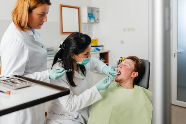 Best Tooth Infection Emergency Dentist  in Governors Clu, NC